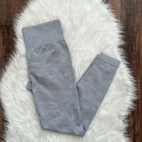 ✨GYMSHARK | Original Camo Seamless Leggings | Grey | Size L ✨ - Picture 2 of 9